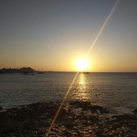 Sol Y Mar Apartment Corralejo Bagian luar foto