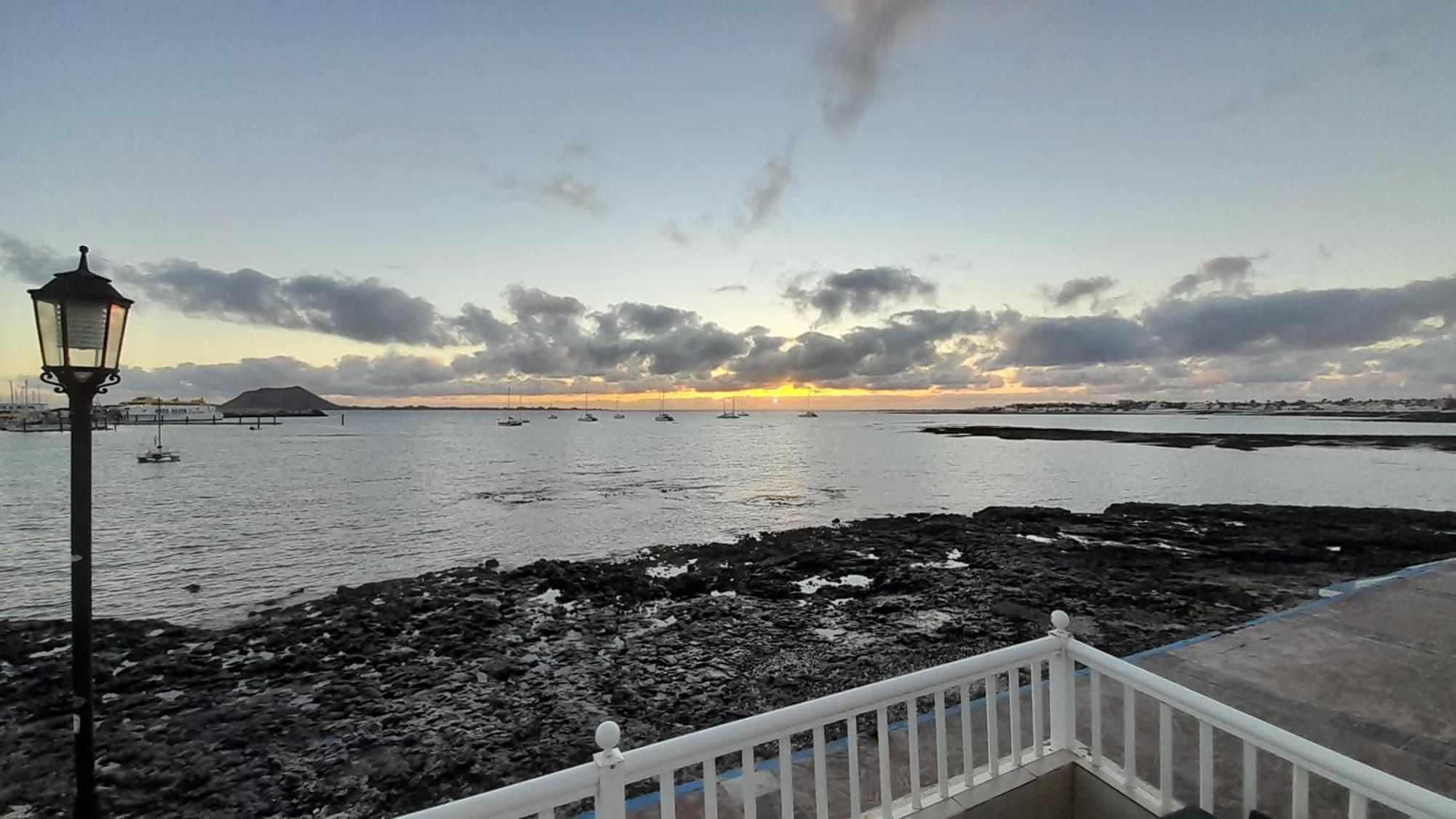 Sol Y Mar Apartment Corralejo Bagian luar foto